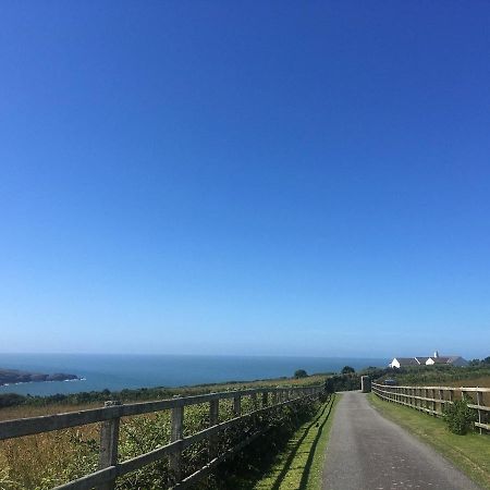 Sea And Mountain View Luxury Glamping Pods Heated Hotel Holyhead Exterior photo